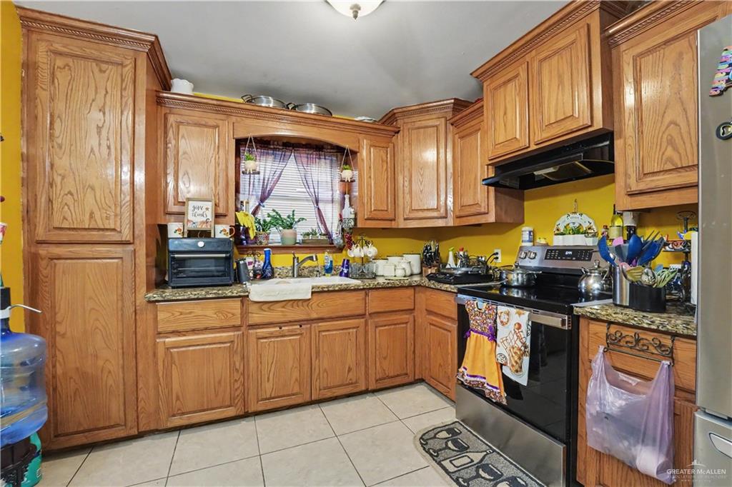 Photo 5 of 1516 Bella Vista Avenue