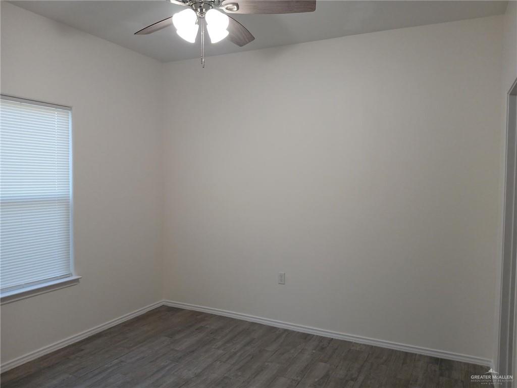 Photo 14 of 605 & 609 Cypress Avenue