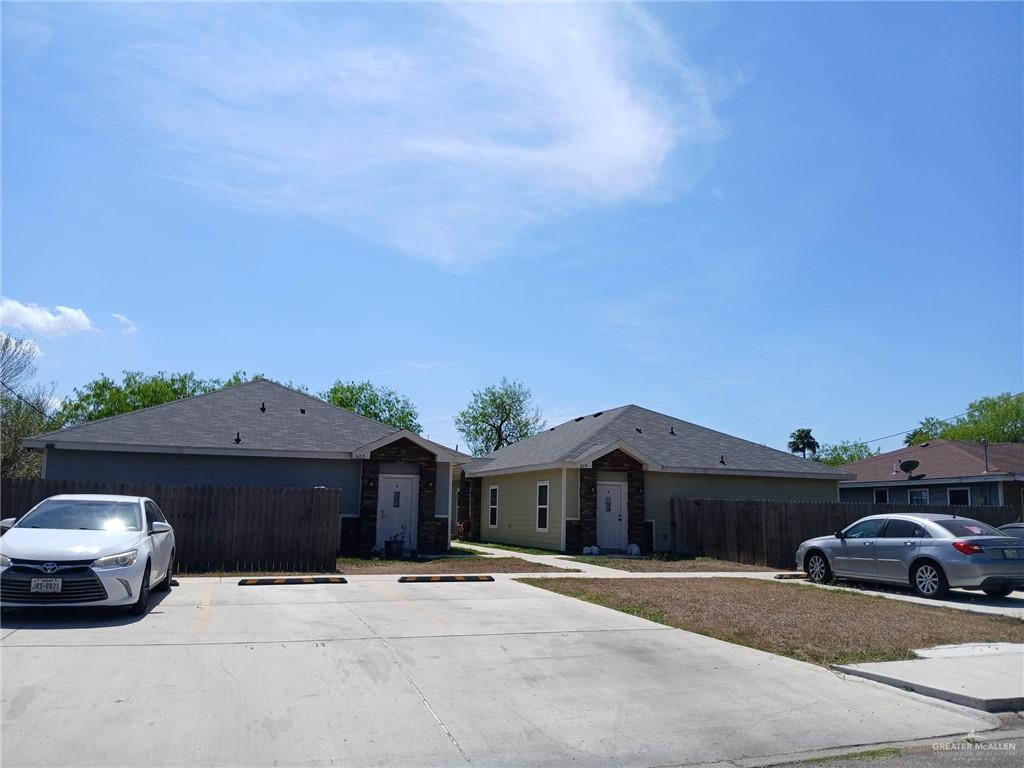 Photo 2 of 605 & 609 Cypress Avenue