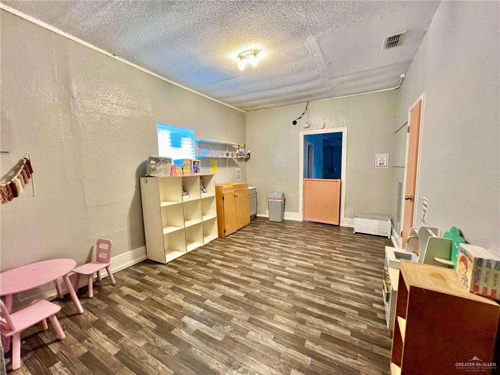 Photo 18 of 512 10th Street