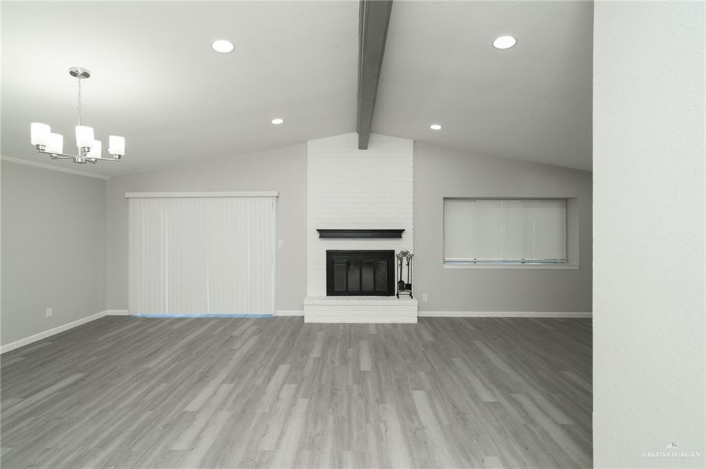 Photo 2 of 917 Blue Bonnett Drive