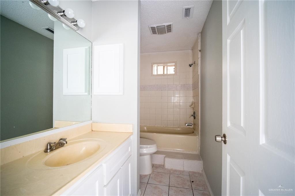 Photo 10 of 2913 Whitewing Avenue