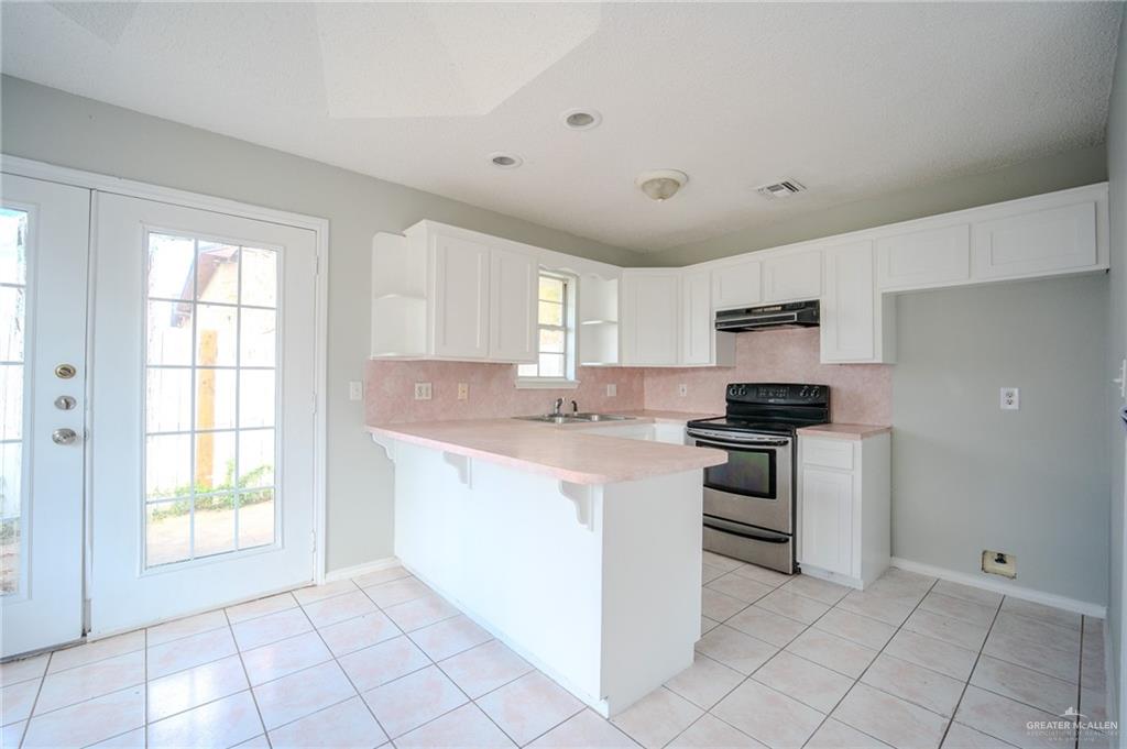 Photo 4 of 2913 Whitewing Avenue