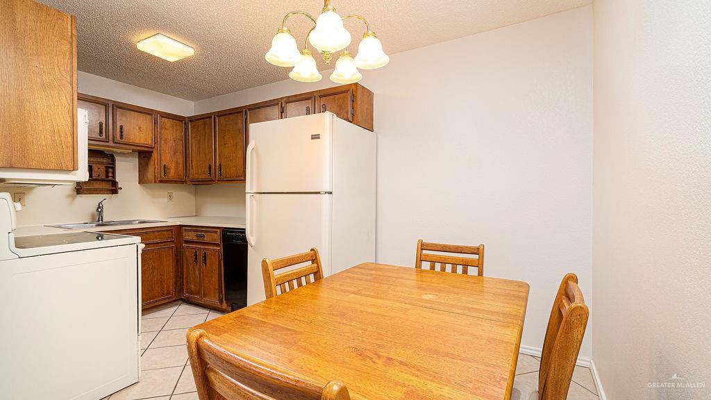 Photo 6 of 1500 Evergreen Avenue #15