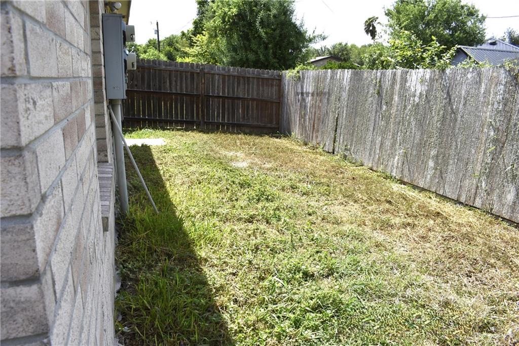 Photo 17 of 307 Albatross Avenue