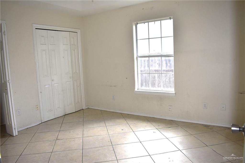 Photo 21 of 307 Albatross Avenue