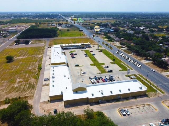 Photo 2 of 810 Veterans Boulevard