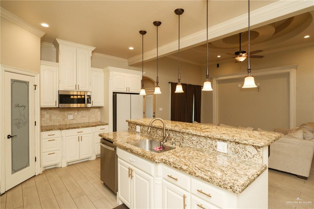 Photo 9 of 153 Alvarez Court