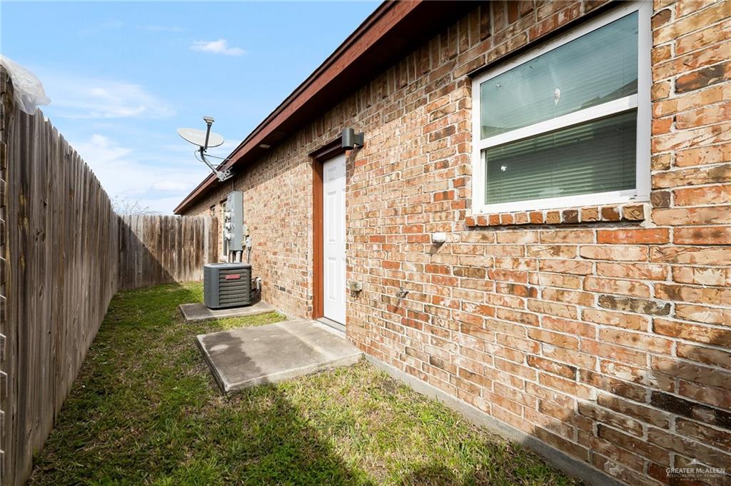 Photo 10 of 3711 Valeria Street #1
