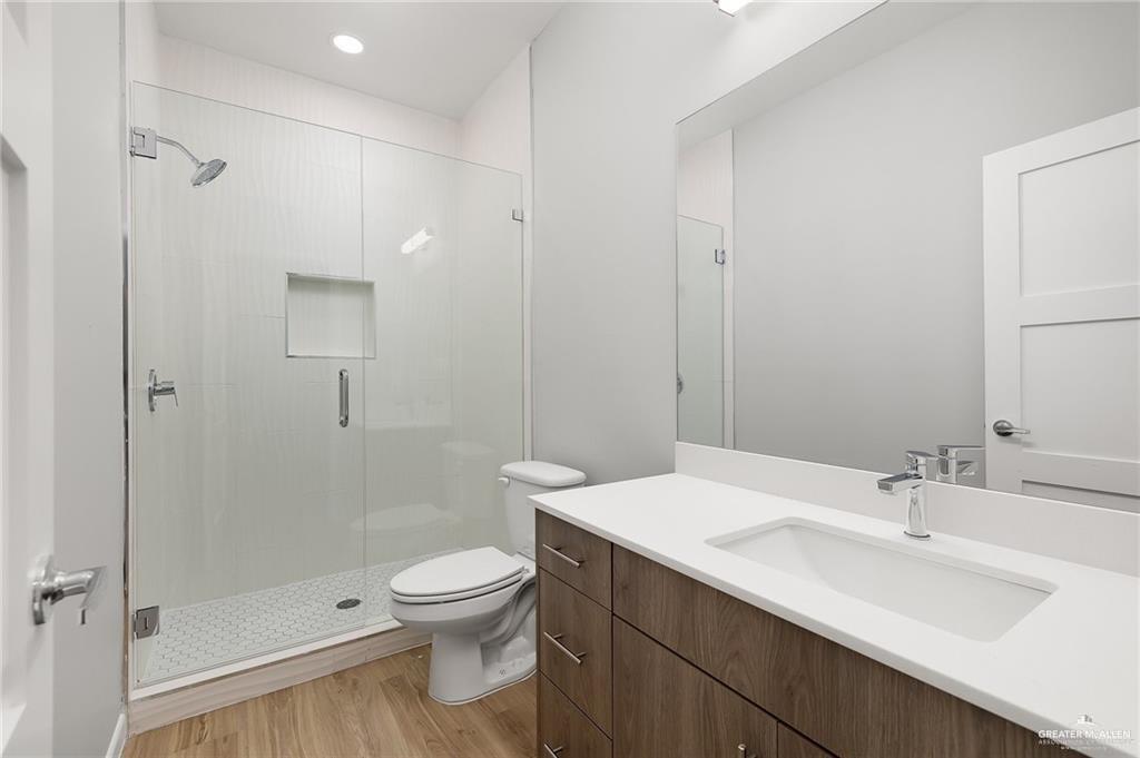 Photo 13 of 2700 Mockingbird Road #4