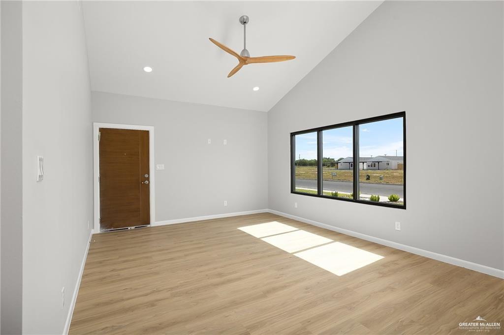 Photo 4 of 2700 Mockingbird Road #4