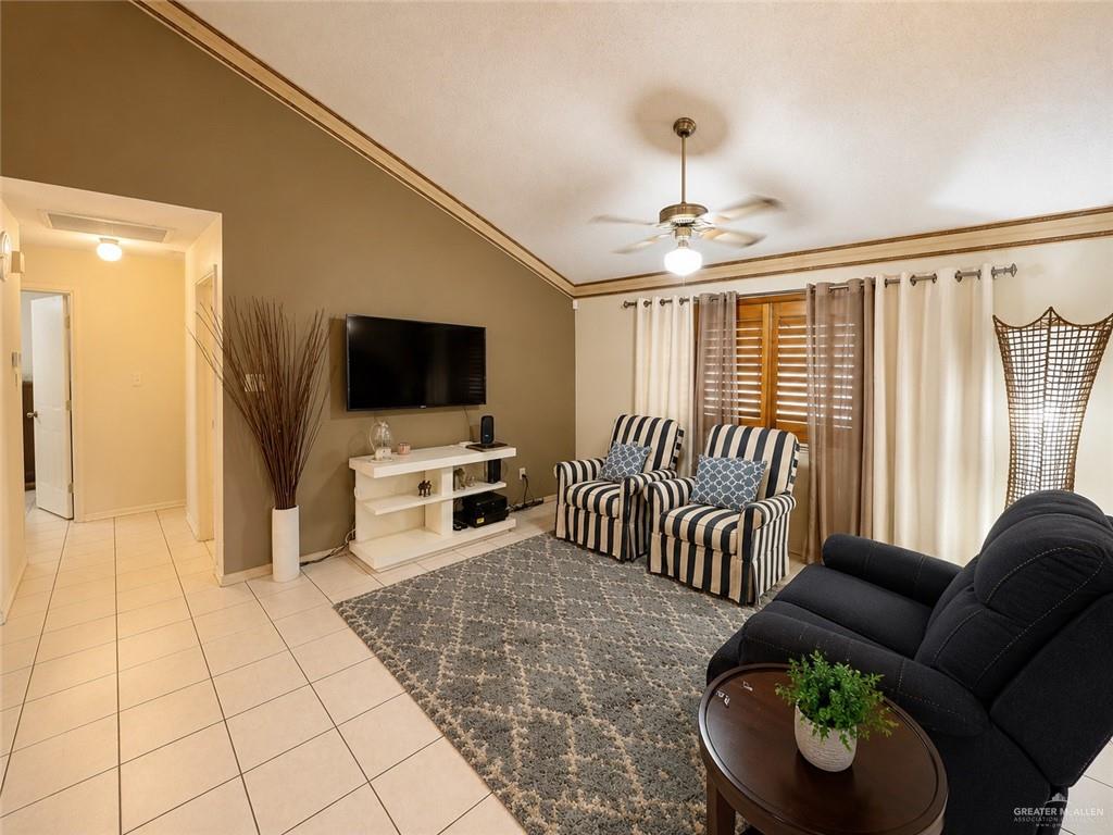 Photo 4 of 4010 Carnation Circle