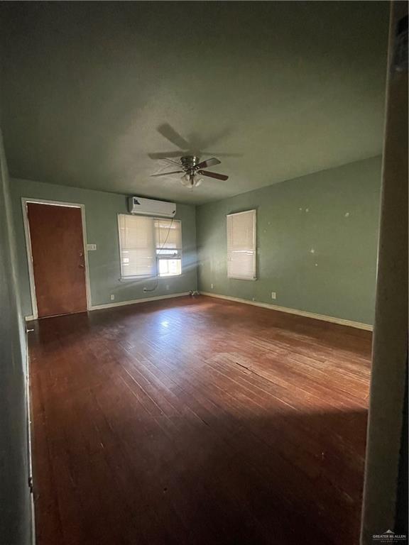 Photo 5 of 734 Acacia Avenue