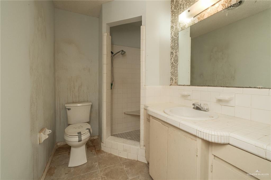 Photo 22 of 719 Walnut Avenue