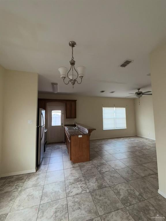 Photo 6 of 1513 Phoenix Street