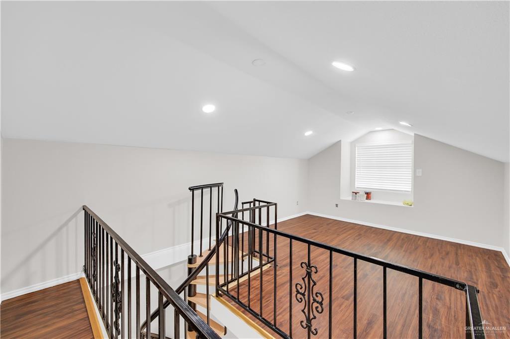 Photo 16 of 1713 Dalton Street
