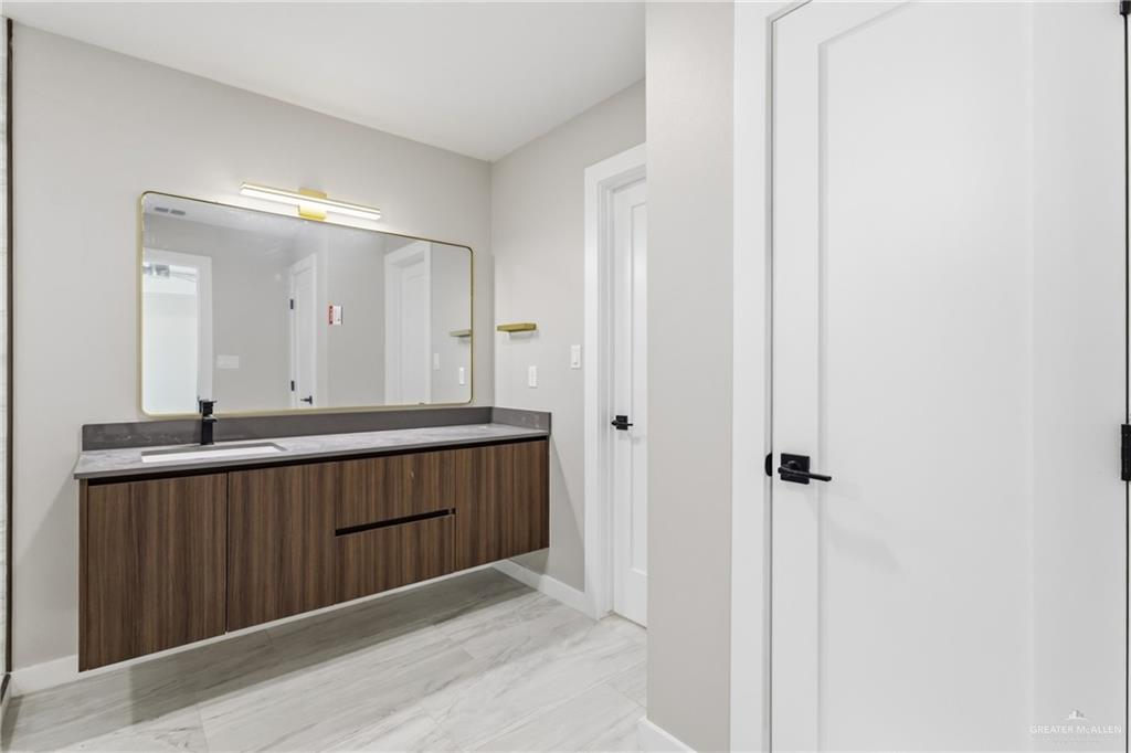 Photo 10 of 2206 Corales Street