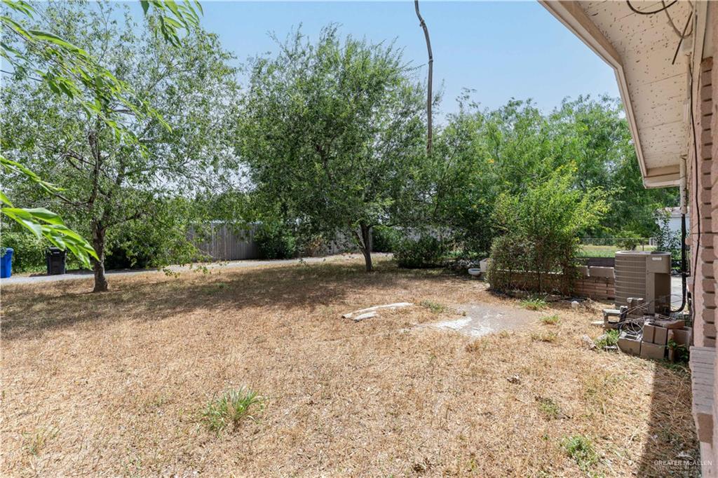 Photo 14 of 1209 Esperanza Avenue