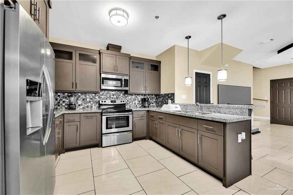 Photo 7 of 1200 Camellia Avenue